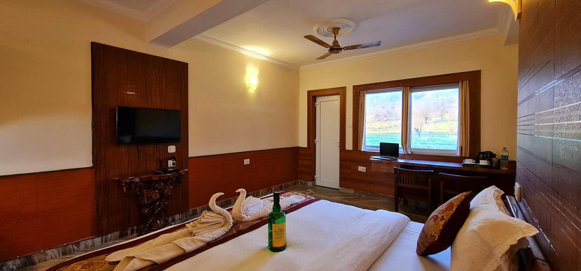 Hotel Samdupling Himalayan Brothers Dharamshala Room photo